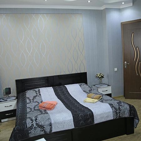 Guest House Beautiful Tbilisi On Khidistavi Street Bagian luar foto