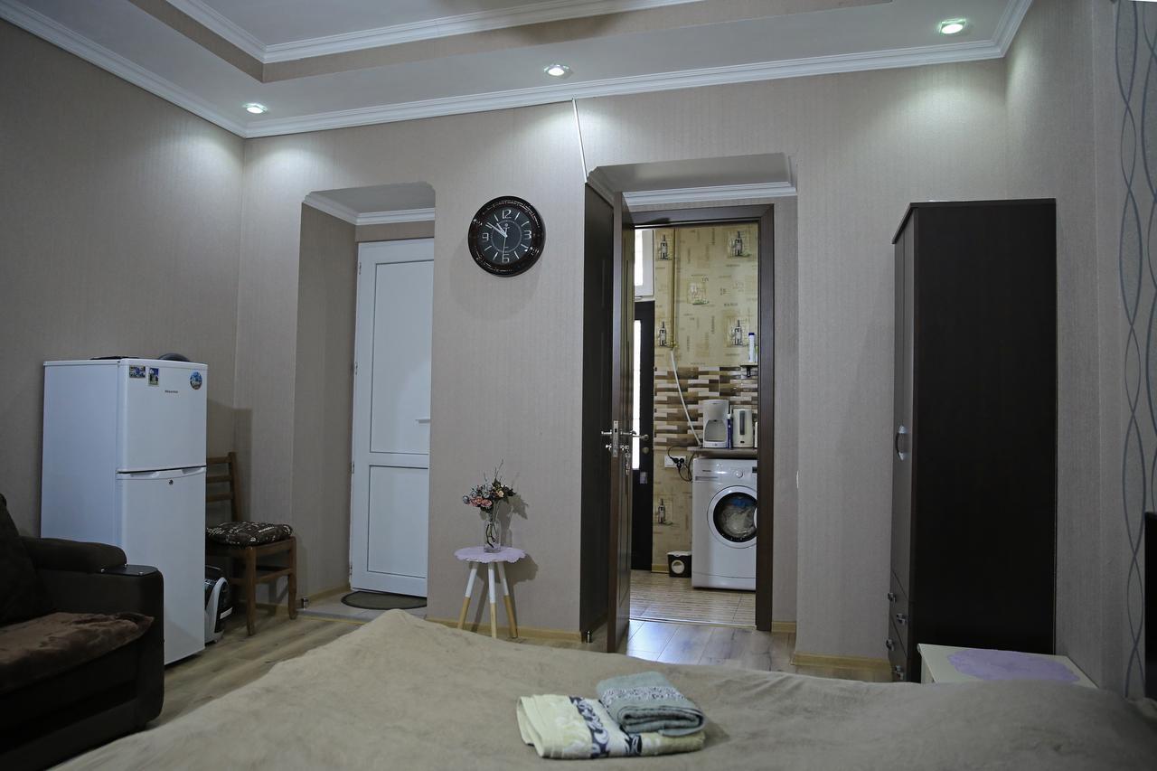 Guest House Beautiful Tbilisi On Khidistavi Street Bagian luar foto