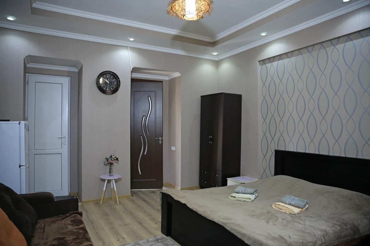 Guest House Beautiful Tbilisi On Khidistavi Street Bagian luar foto