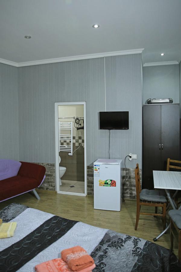 Guest House Beautiful Tbilisi On Khidistavi Street Bagian luar foto
