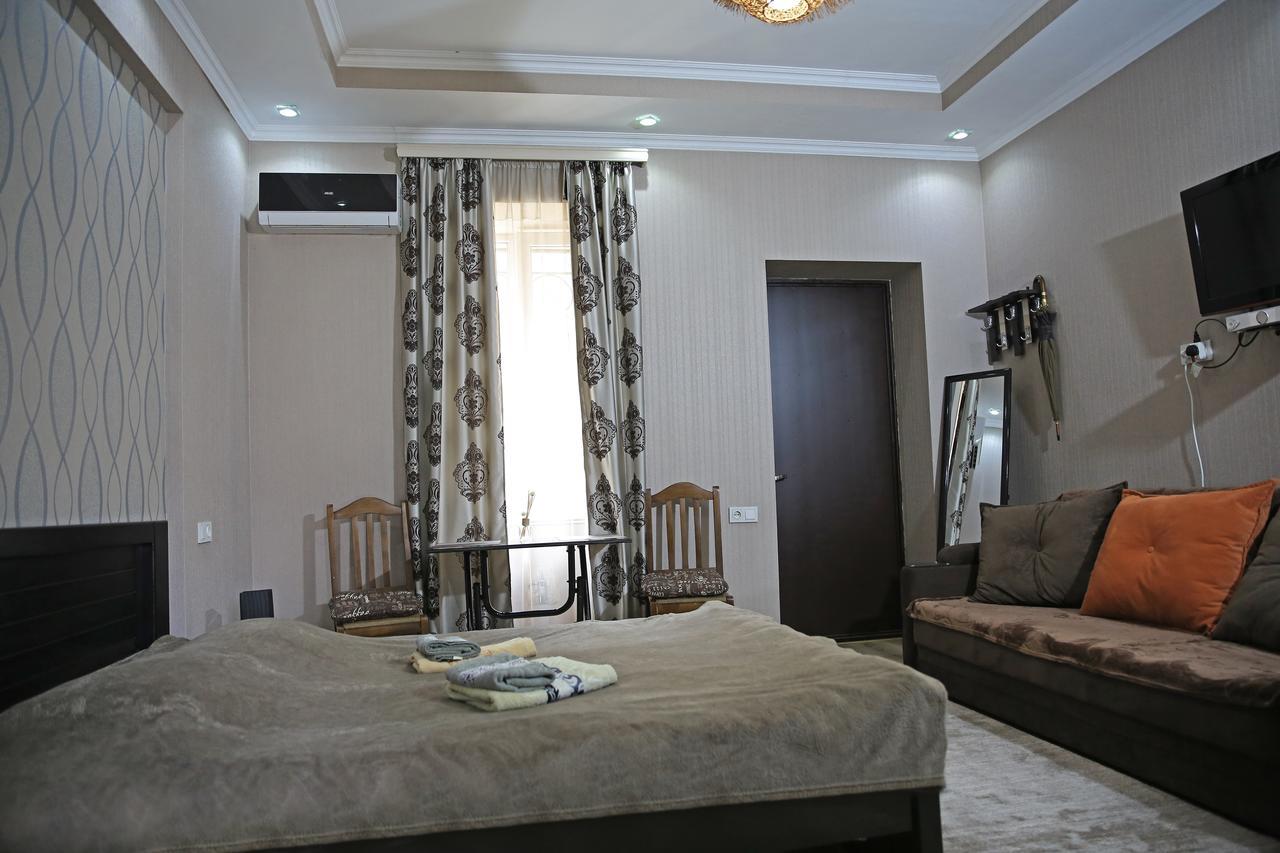 Guest House Beautiful Tbilisi On Khidistavi Street Bagian luar foto